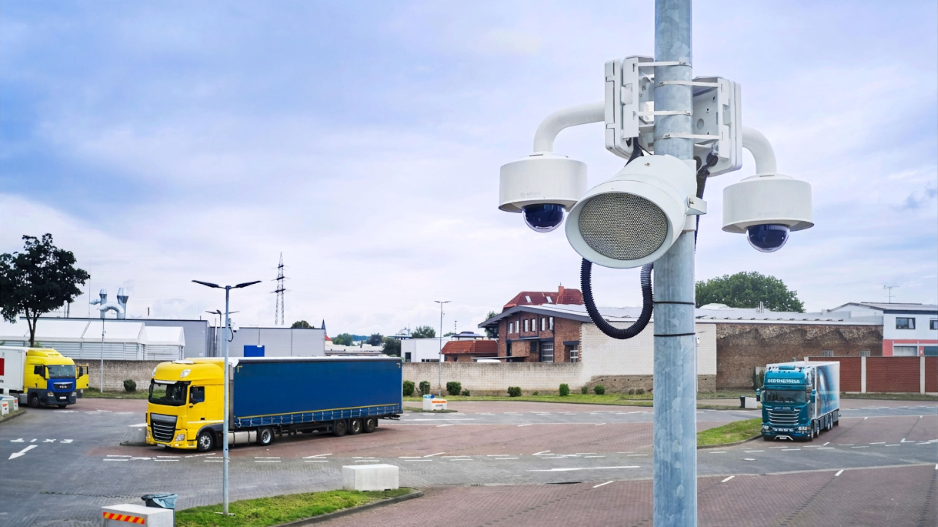 Surveillance camera installation at site Frechen